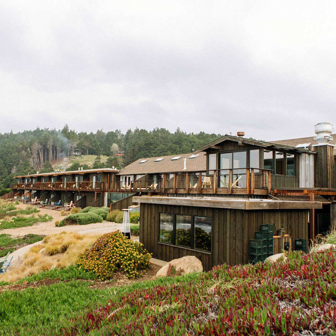 Timber Cove Resort