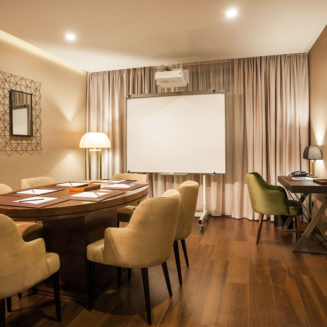 SAINT TEN Hotel