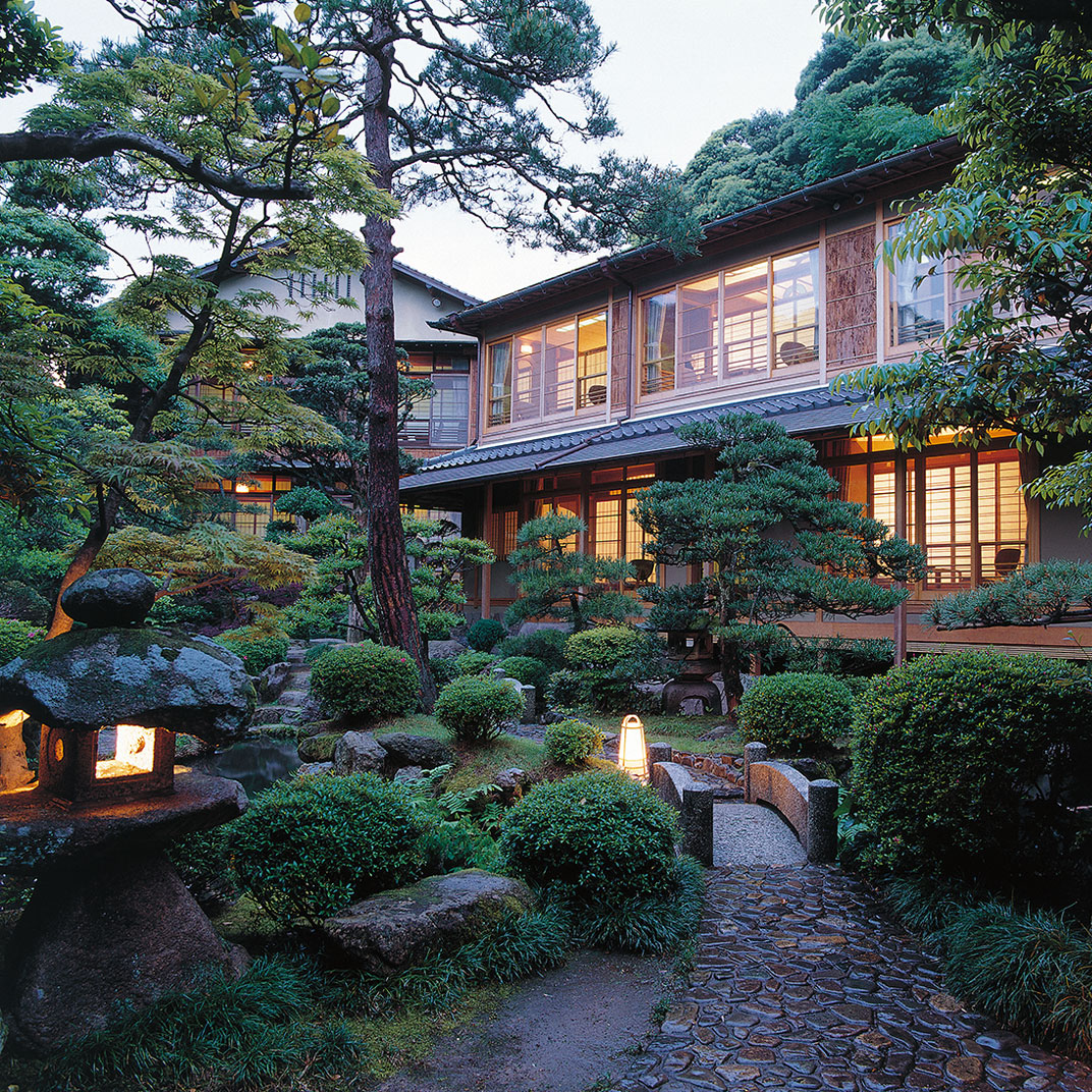 西村屋 本館