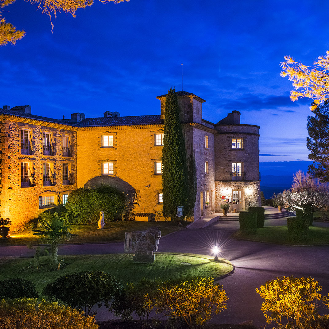 LA BASTIDE DE TOURTOUR HOTEL & SPA