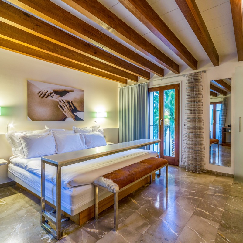 Petit Palace Hotel Tres