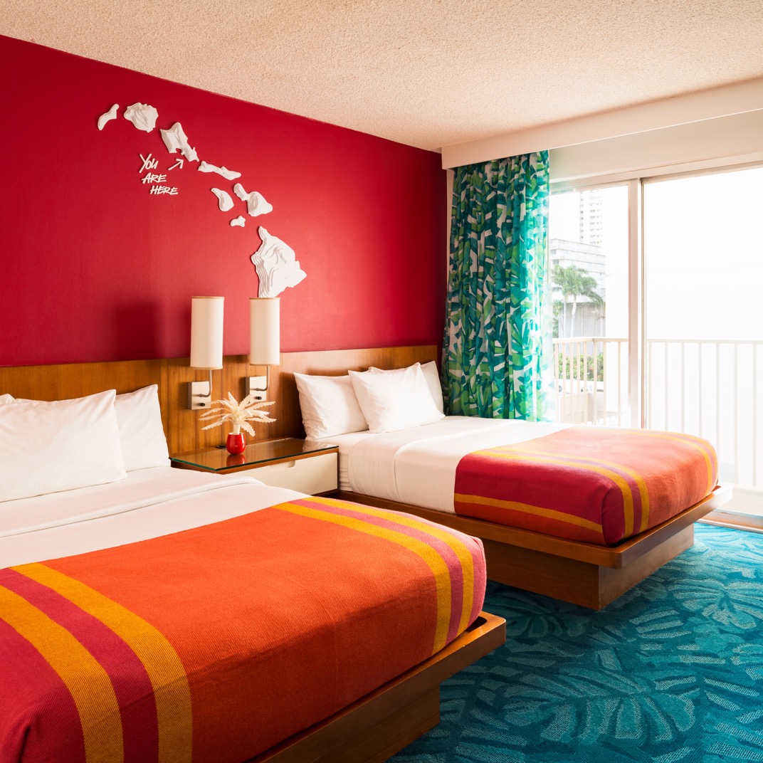Shoreline Hotel