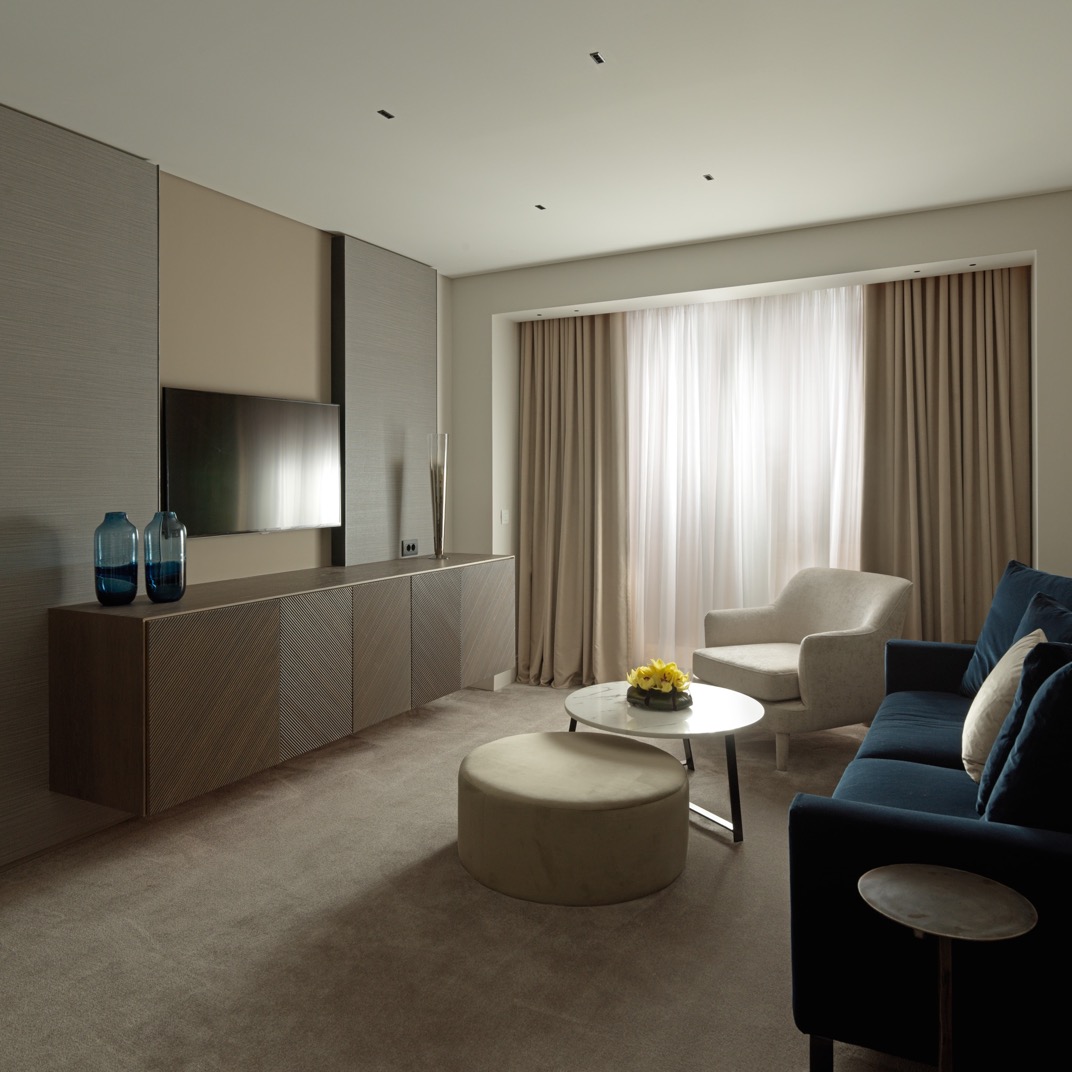 NJV Athens Plaza