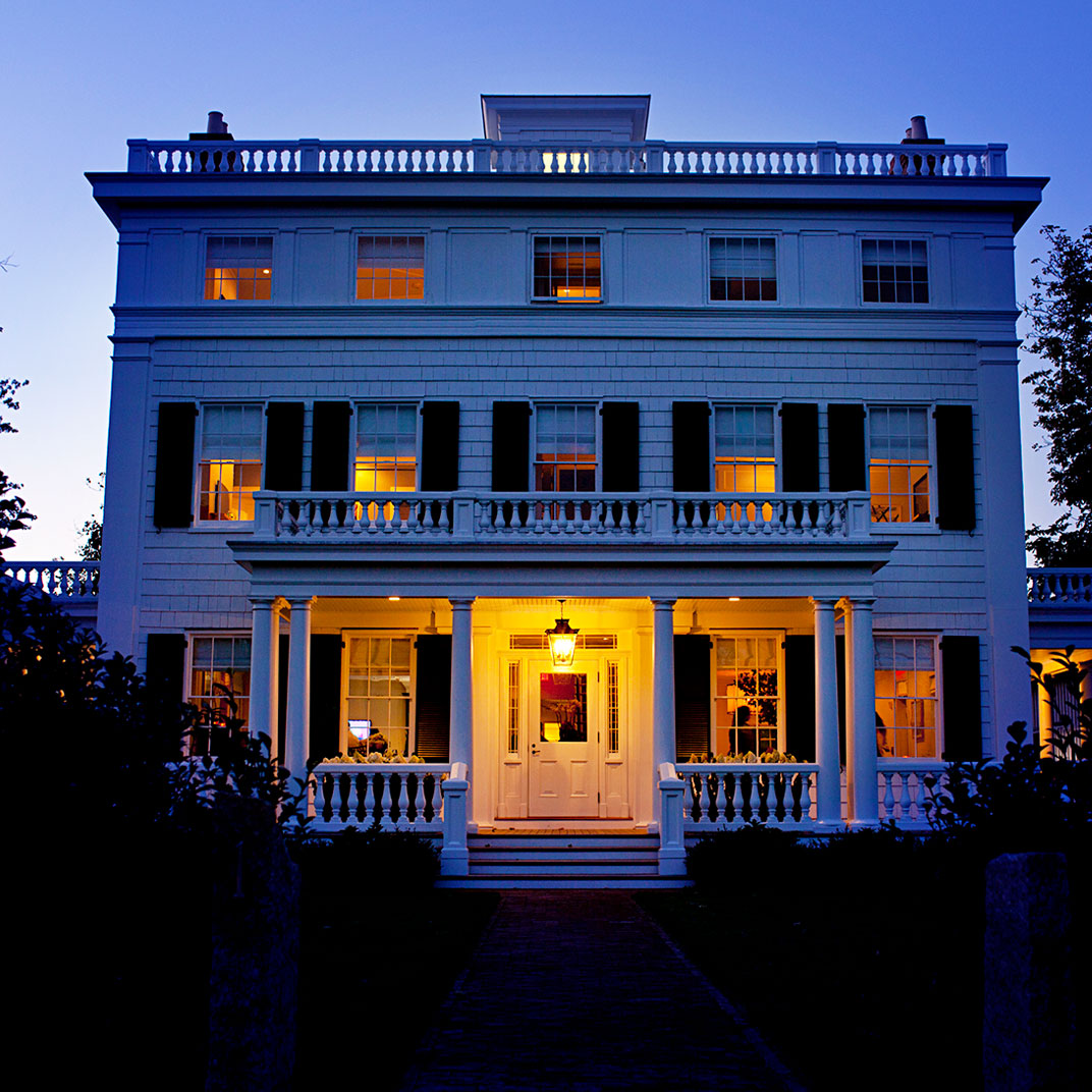 Topping Rose House