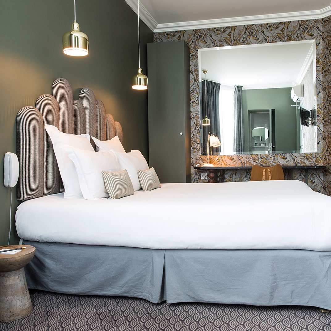 Hotel Paradis Paris