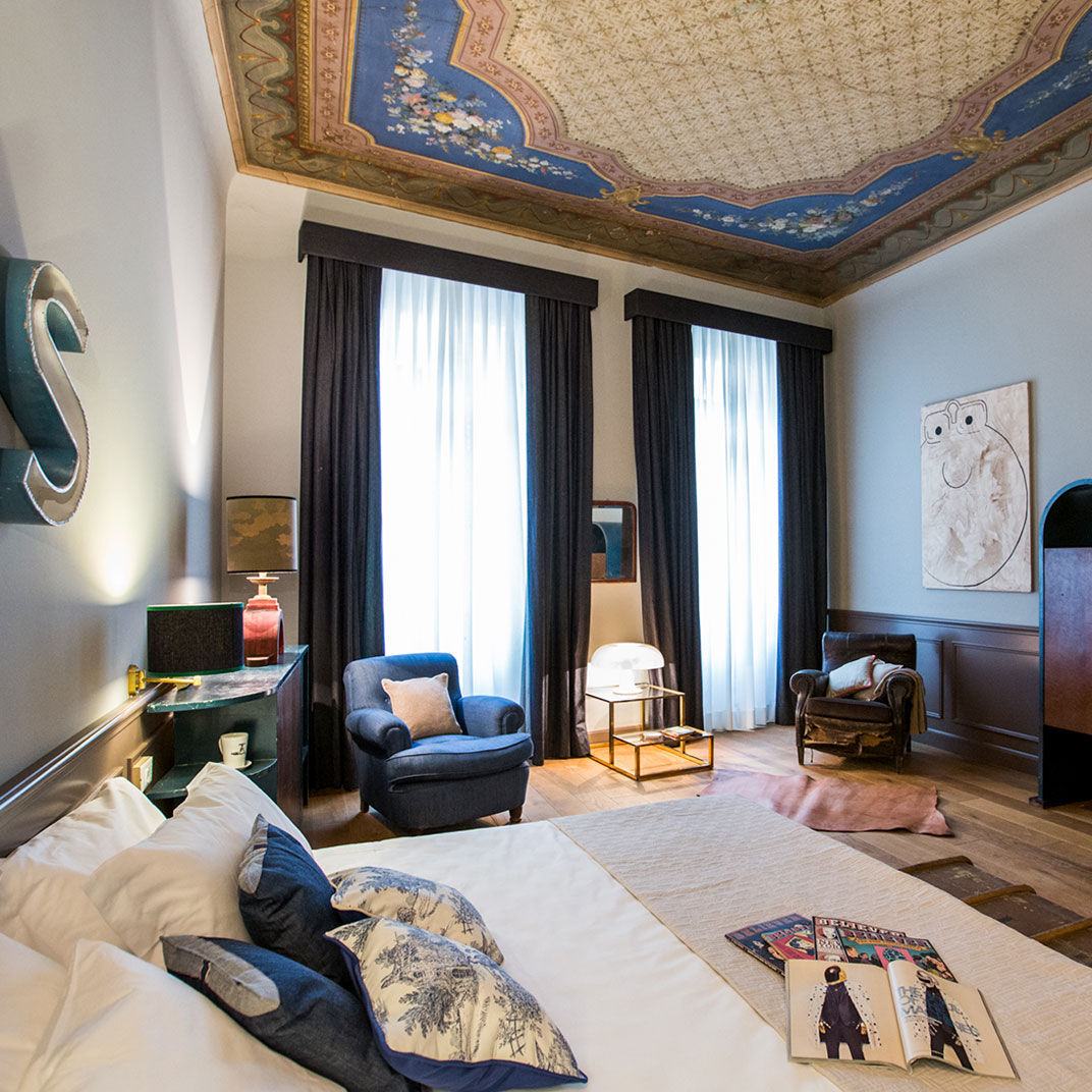 Soprarno Suites