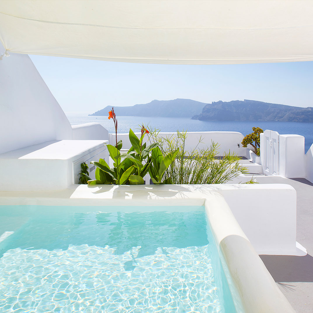 Kirini Suites & Spa