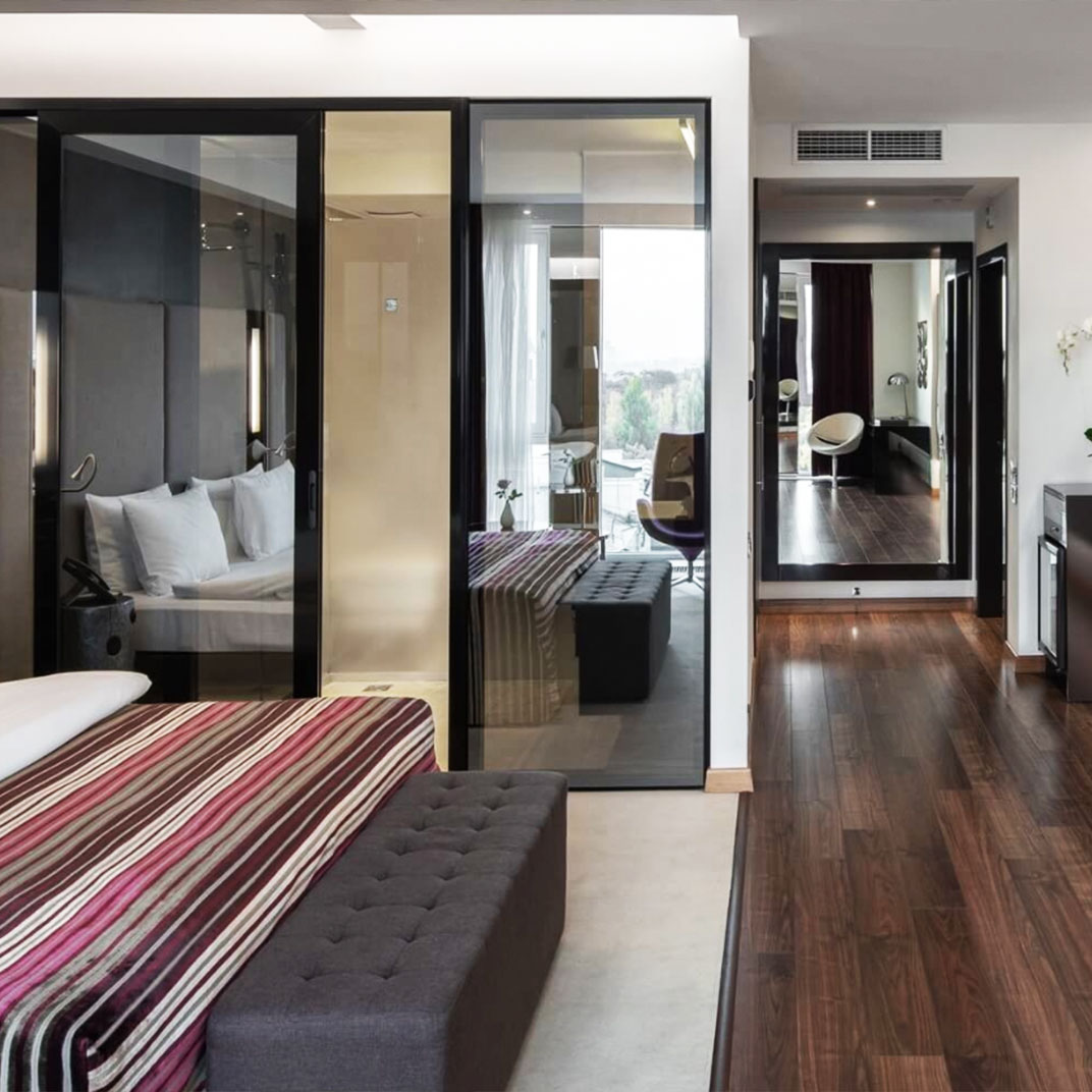 11 Mirrors Design Hotel