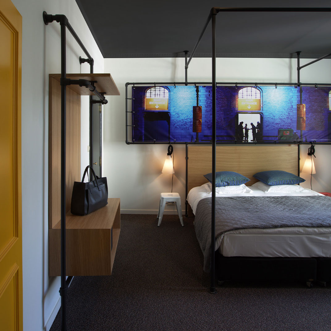 Zoom Hotel