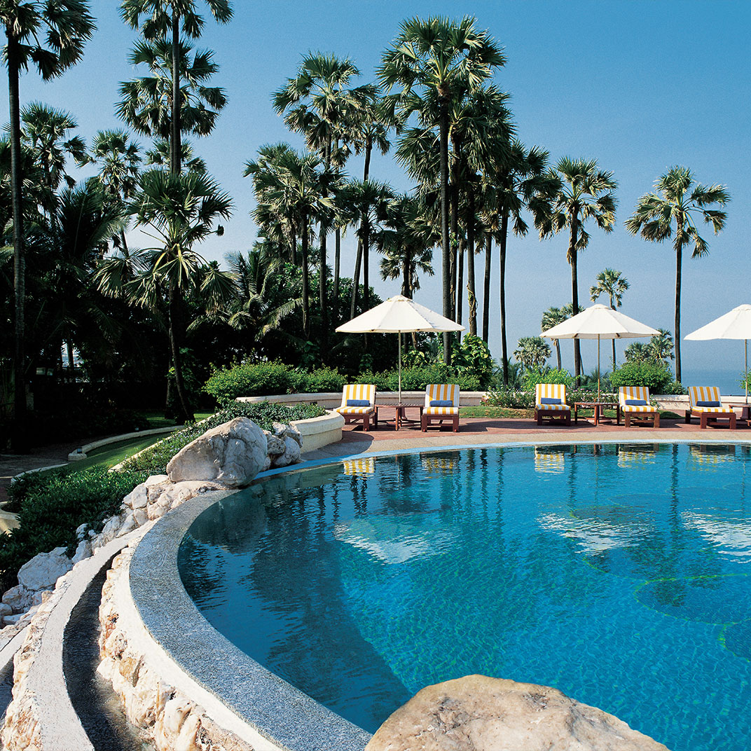 Taj Lands End