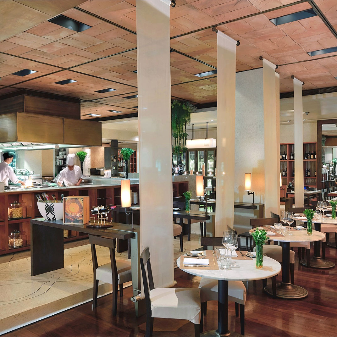 Anantara Siam Bangkok Hotel