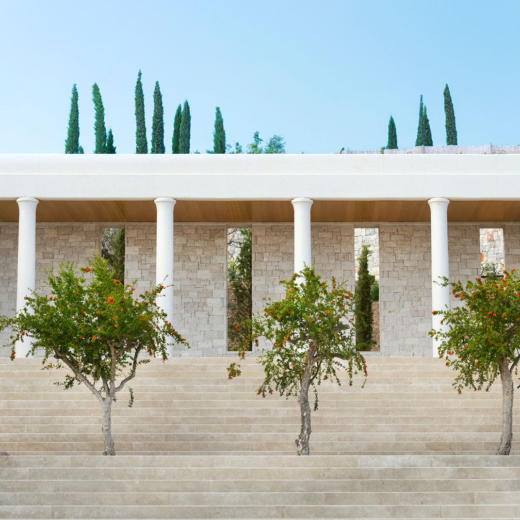 Amanzoe